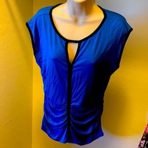 Vince Camuto short sleeve blue and black shirt